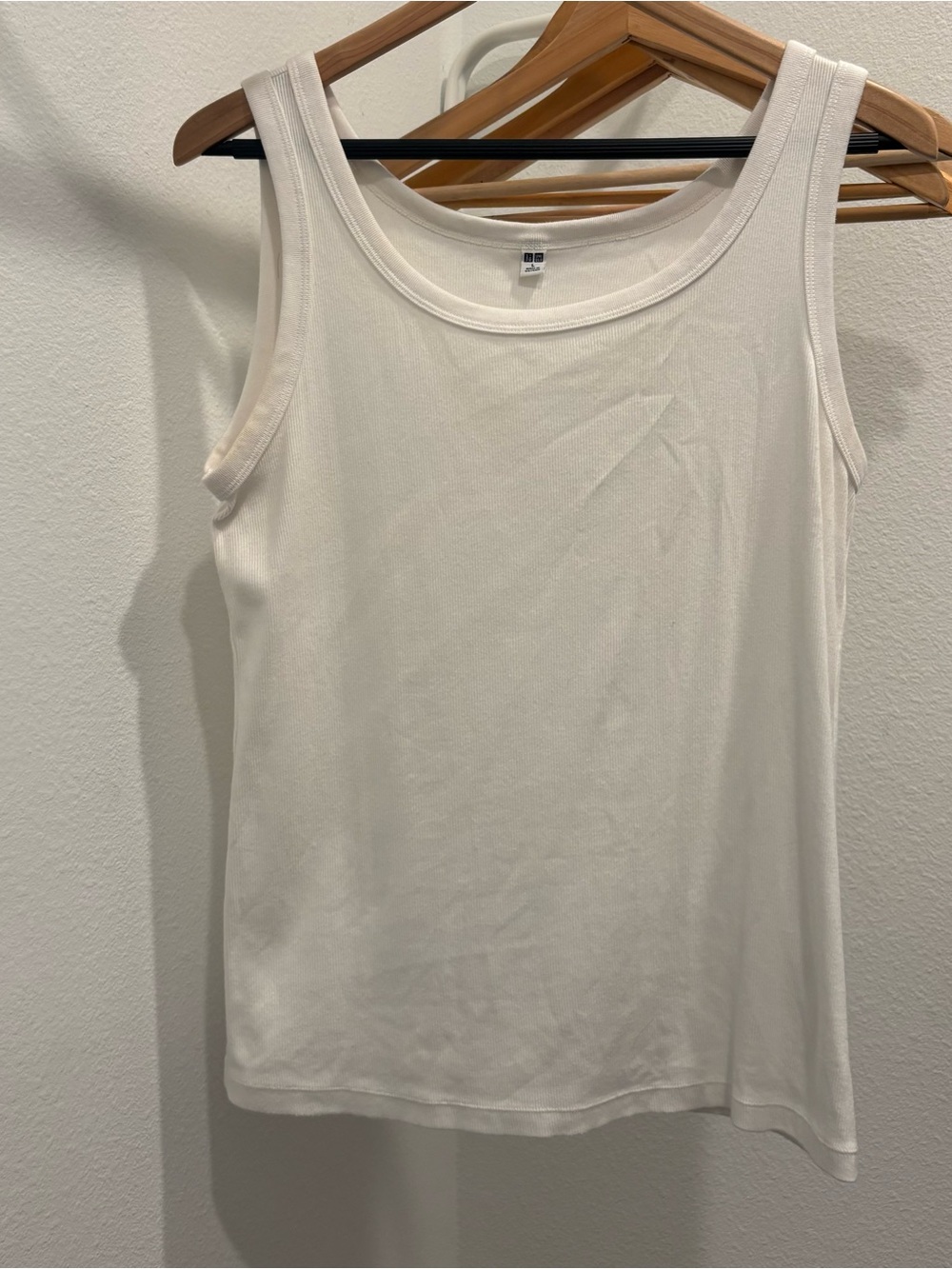 Uniqlo White Women's Tank Top